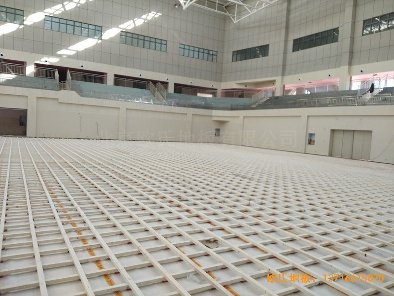 云南紅河州財經大學體育館體育木地板施工案例2