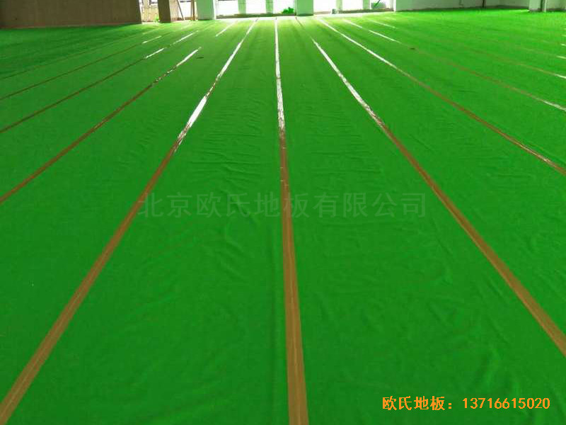 北京師范大學(xué)籃球館運(yùn)動(dòng)木地板安裝案例2