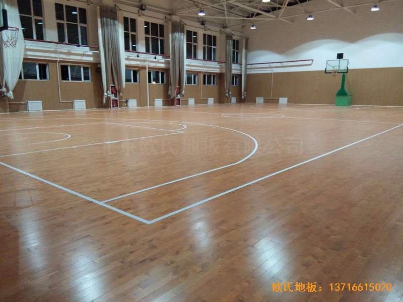 北京懷柔實驗小學籃球館運動地板安裝案例3