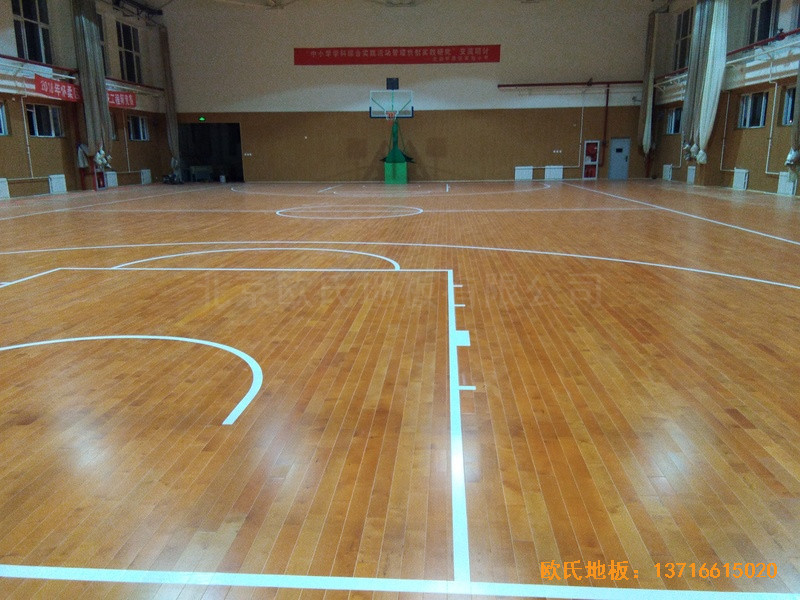 北京懷柔實驗小學籃球館運動地板安裝案例5