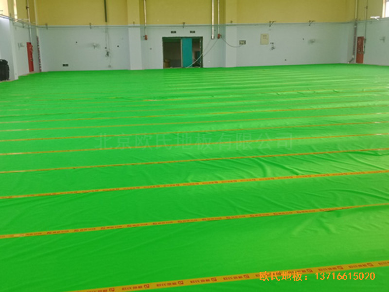 北京房山城建婁子水小學(xué)籃球館運(yùn)動(dòng)木地板鋪裝案例2