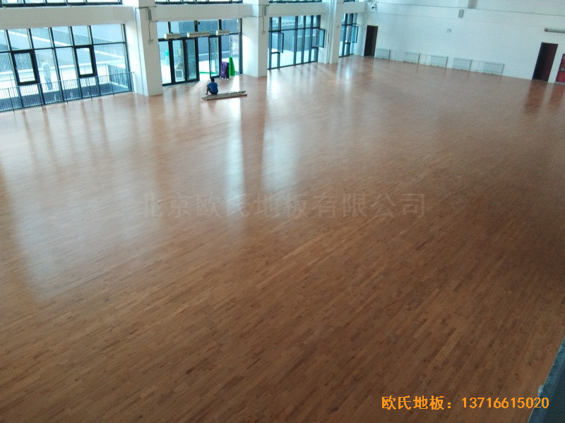 北京朝陽經(jīng)管學(xué)院運(yùn)動館體育地板施工案例0
