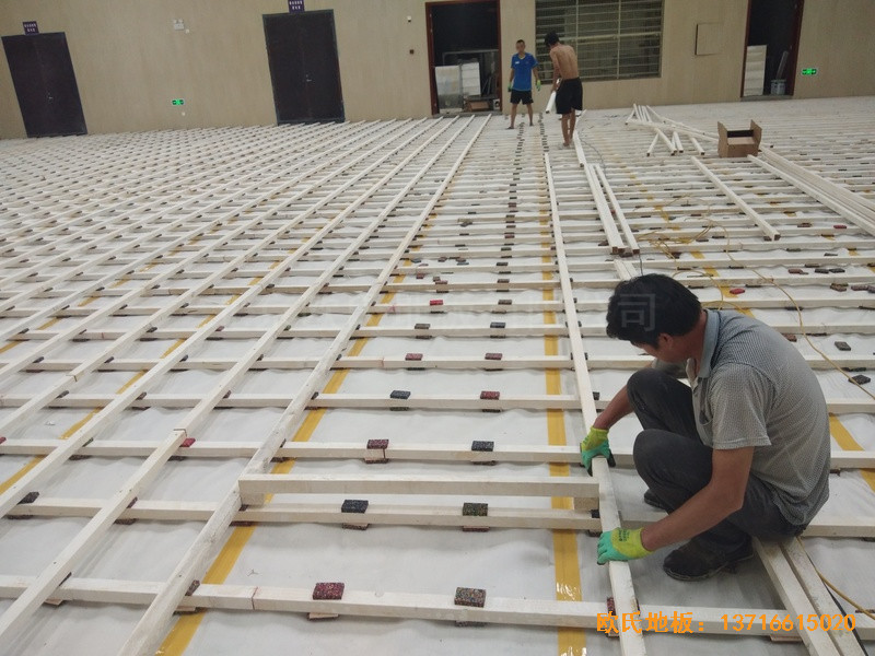 南充特戰(zhàn)訓(xùn)練基地籃球館體育地板鋪設(shè)案例1