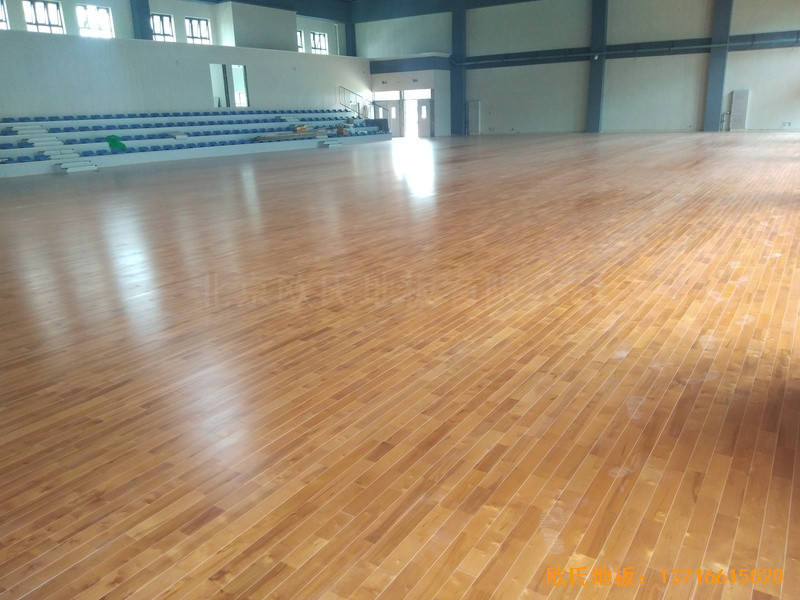四川成都怡馨家園中學運動館運動地板鋪裝案例5