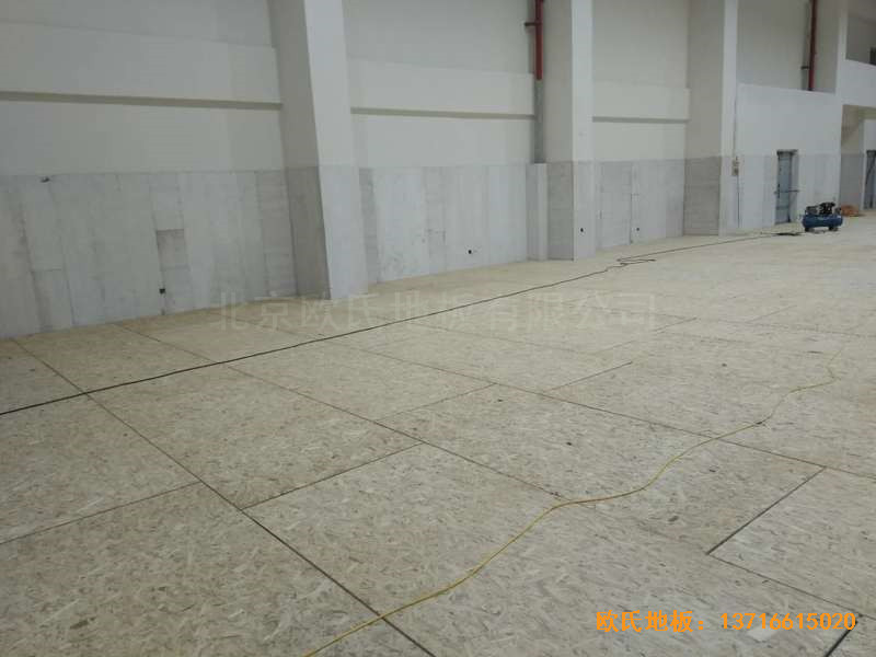 上海濱江文教區(qū)三樓籃球館體育木地板鋪設(shè)案例1