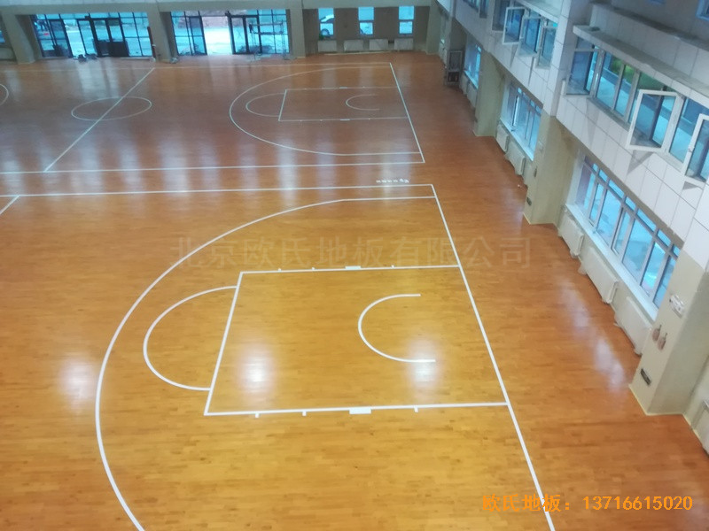 寧夏銀川試驗中學(xué)籃球館運動木地板安裝案例3