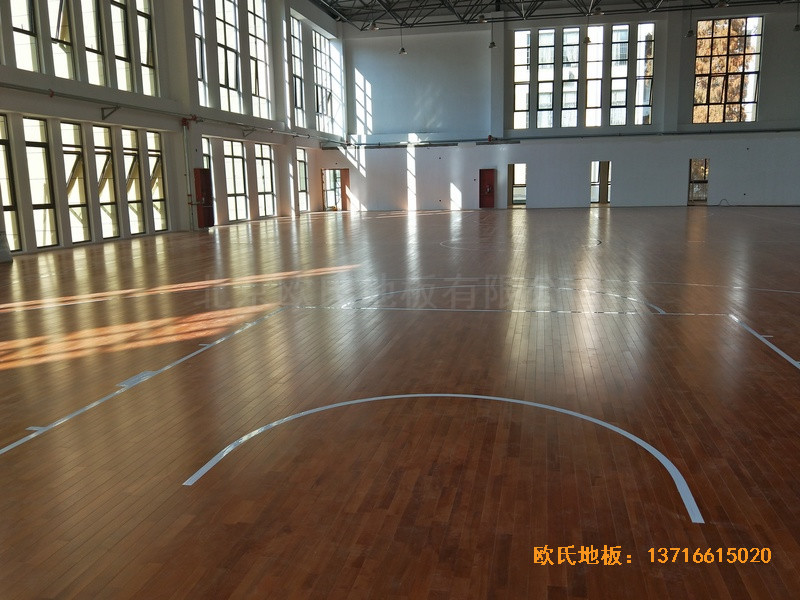 安徽上派學區(qū)中心學?；@球館運動木地板施工案例5