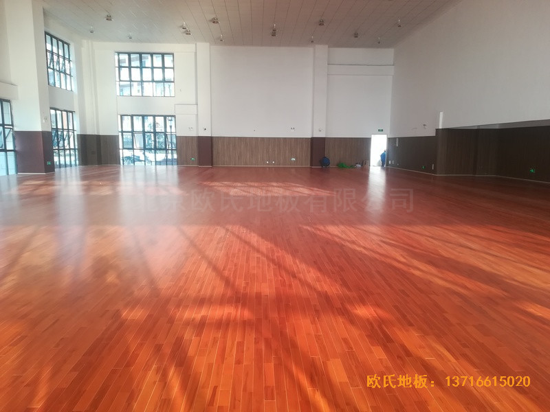 安徽懷寧籃球館體育地板鋪設(shè)案例3