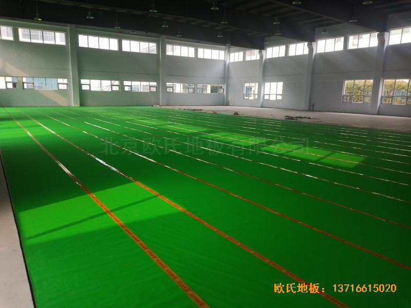 山東臨沂公安局籃球館體育木地板安裝案例2