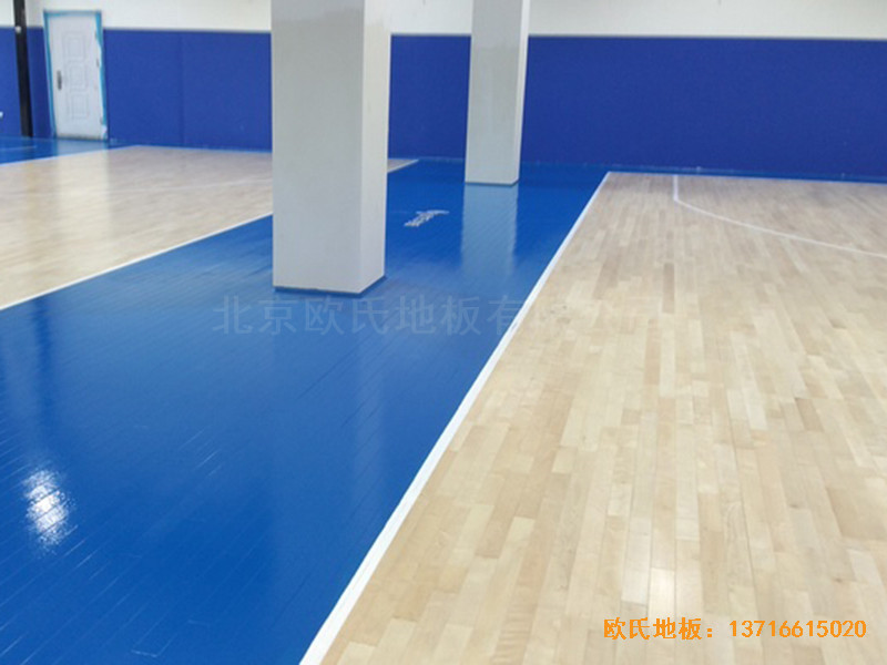 上海虹梅南路2599鑫空藍(lán)球館運(yùn)動(dòng)地板施工案例3