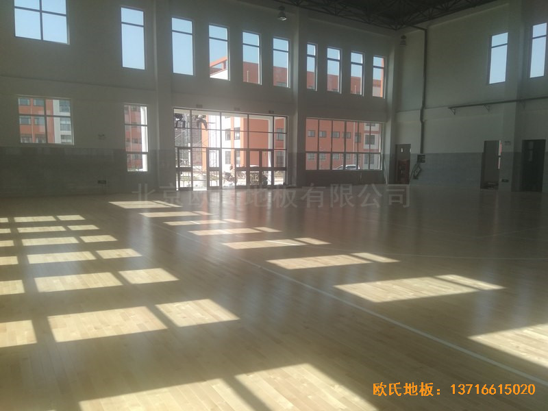 山東沾化第三實驗小學(xué)體育館體育木地板鋪裝案例5