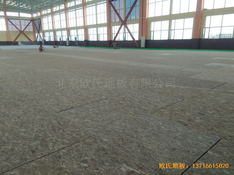 山東濟南章丘雙語學(xué)?；@球館體育木地板鋪設(shè)案例2