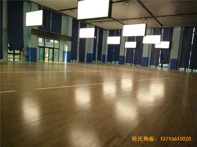 廣東珠海市中航花園羽毛球館運(yùn)動木地板鋪設(shè)案例
