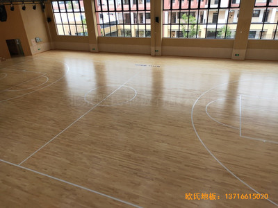杭州高中啟成校區(qū)籃球館運(yùn)動(dòng)地板安裝案例