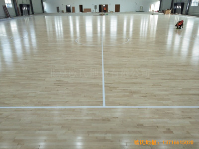 江蘇新能源科技公司籃球館運(yùn)動(dòng)地板鋪裝案例