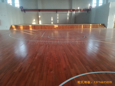 江蘇連云港徐圩小學(xué)籃球館體育木地板安裝案例