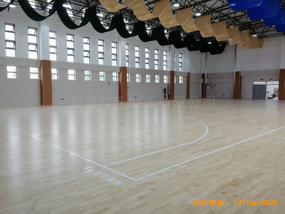 烏魯木齊達(dá)坂城中學(xué)籃球館體育地板鋪裝案例