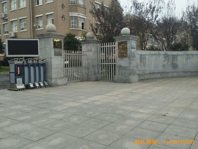 九江德安縣第三小學(xué)運(yùn)動館運(yùn)動地板鋪設(shè)案例