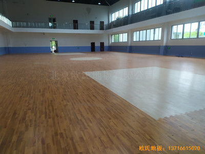 浙江虹橋較好的小學(xué)籃球館體育木地板安裝案例
