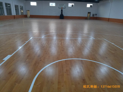鹽城大豐區(qū)籃球館運(yùn)動(dòng)木地板鋪裝案例