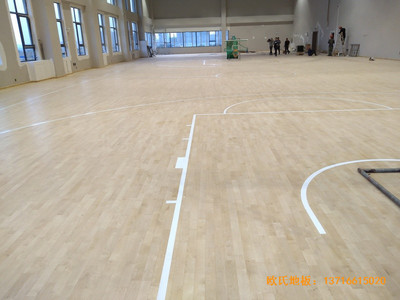 內(nèi)蒙古通遼富力城籃球館運動木地板施工案例