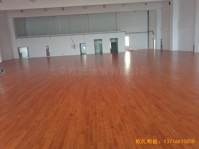 南京浦口區(qū)復(fù)興小學(xué)運(yùn)動(dòng)館運(yùn)動(dòng)木地板鋪裝案例