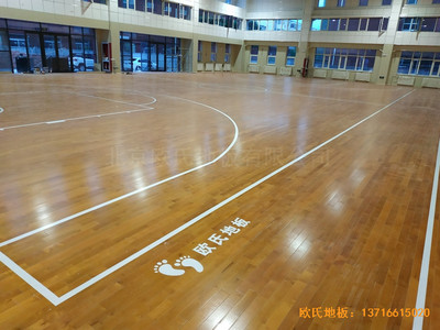 寧夏銀川試驗中學(xué)籃球館運動木地板安裝案例