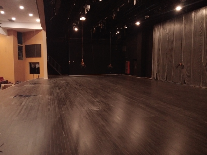 舞臺(tái)場館木地板案例 舞臺(tái)場館木地板案例